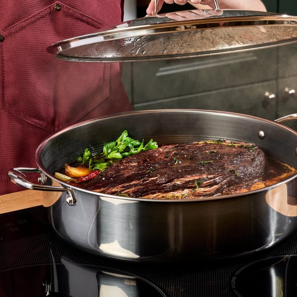 10-QTDeepSauteLifestyle3.jpg Hybrid Deep Sauté Pan with Lid. 10-QT