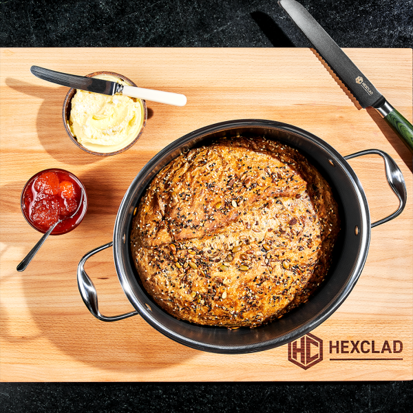 Hybrid Oval Dutch Oven. 6.5-Qt
