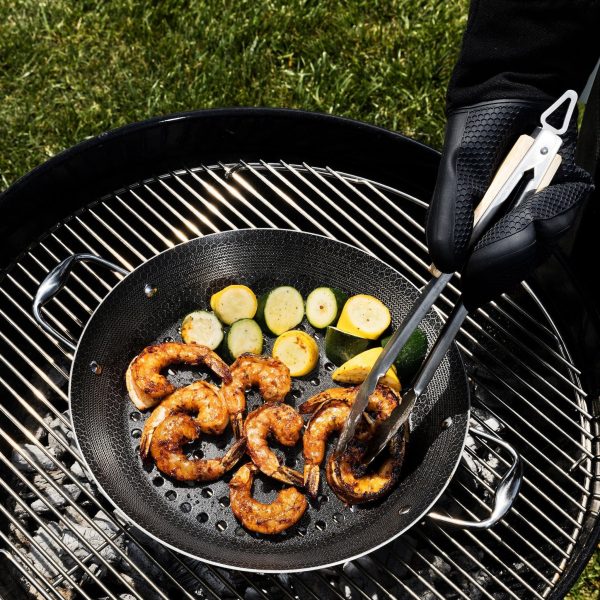 DJ_HC_06_ShrimpSquash_0111_98307710-3628-4bab-937e-b1f89ecfac86.jpg HexClad BBQ Bundle