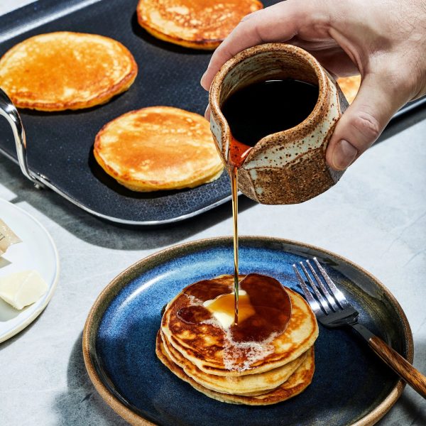 DoubleBurnerGriddlePancakesPouringSyrup_2048x_8d569c2b-2ce7-46ad-8692-356077c4bafc.jpg Hybrid Double Burner Griddle