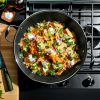 HexClad_14_HybridWok_CWWKLD14-C_ChipotleChickenStoveTopNachos_013024_KF_05_SQUARE.jpg Hybrid Wok with Lid. 14″