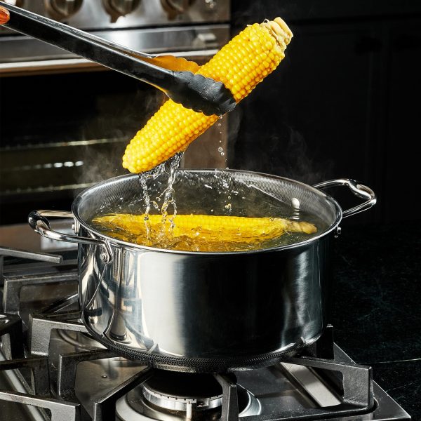 HexClad_8qtStockPot_CWPTLD08-C_071624_KF_03.jpg Hybrid Stock Pot With Lid. 8-Qt