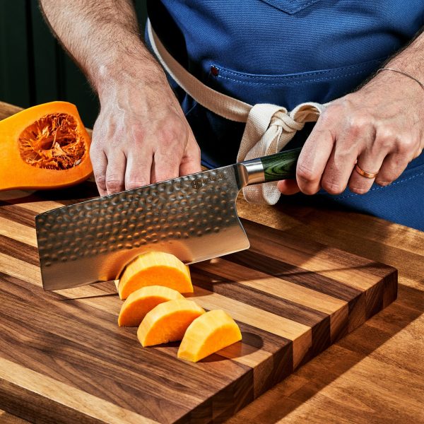 HexClad_CleaverKnife_CTCLK07_050824_KF_03.jpg HexClad BBQ Grill Pan + Meat Cleaver Bundle