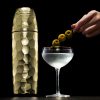 HexClad_CocktailShaker_Gold_BRCS25-GD_DirtyMartini_110625_CS_02_16x9_1534e831-e1ea-4f9e-9b16-fa933a174dd7.jpg Cocktail Shaker. 25 oz (Gold)