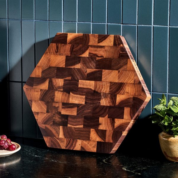 HexClad_EndGrainWalnutCuttingBoard_KWWB15-EG_6PCDamascusSteelKnifeSetwithBlock_6DKWNKB_071625_KF_01.jpg End Grain Walnut Charcuterie Board