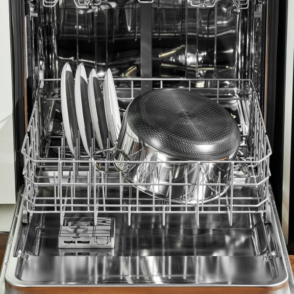 HexClad_Hybrid8QtPot_CWPTLD08-C_Dishwasher_050624_02_SQUARE.jpg Hybrid Stock Pot With Lid. 8-Qt
