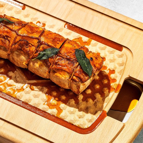 HexClad_HybridCuttingBoard_PorkRoast_05-29-24_KF_02_1.jpg Hybrid Carving and Roasting Set