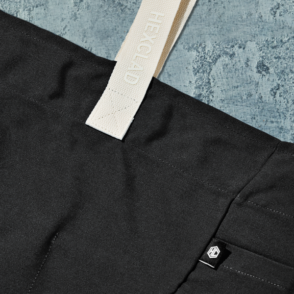 HexClad_MarketBag_Azure_AP-MBG-BL_0525_KF_01_0006s_0000_Close-Up-2.png The Everything Everywhere Bag (Onyx)