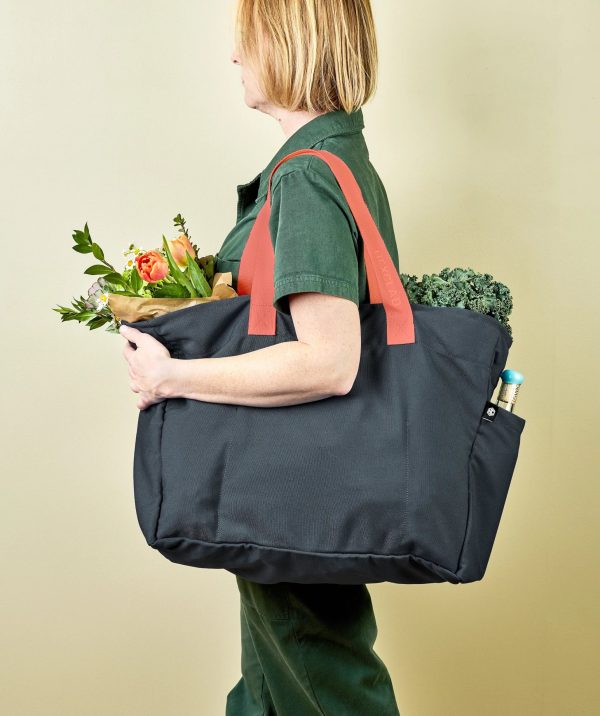 HexClad_MarketBag_Slate_05-scaled-2.jpg The Everything Everywhere Bag (Slate)
