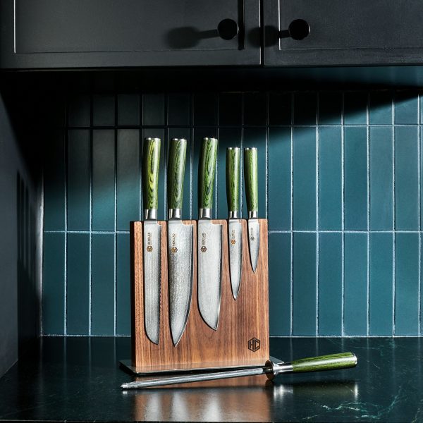 HexClad_UtilityKnife_05-30-24_KF_01.jpg Damascus Steel Knife Set. 7-pc (Green)