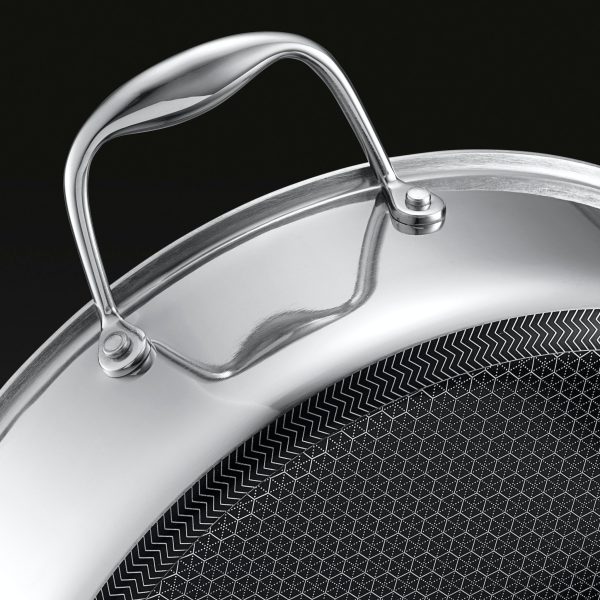 Hexclad_12inchPan_Detail_be56a80b-a2be-4c8b-976a-8dab7f9e737c.jpg Hybrid Deep Sauté Pan with Lid. 5.5-Qt