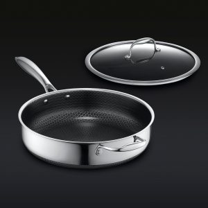 Hexclad_45QtPan_34View_Lid_BLACK.jpg Hybrid Deep Sauté Pan with Lid. 4.5-Qt