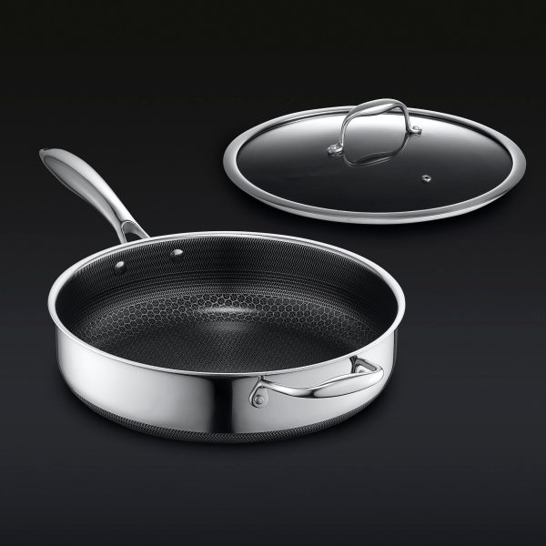 Hexclad_45QtPan_34View_Lid_BLACK.jpg Hybrid Deep Saut Pan/Chicken Fryer with Lid. 7-Qt