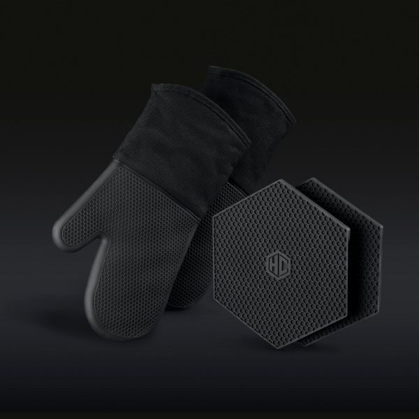 Hexclad_Mitt-Trivet_Group_BLACK.jpg HexClad Hot Mitt & Trivet Duo