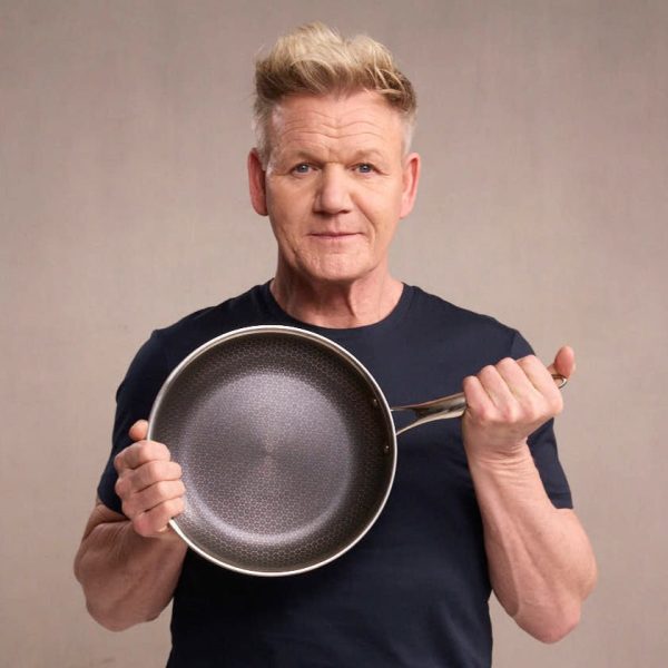hex0402_shot_1_1.jpg Gordon Ramsay-s Ramsay in 10 Cookbook