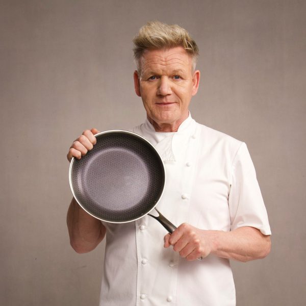 hex0469_shot_1.jpg Gordon Ramsay-s Ramsay in 10 Cookbook